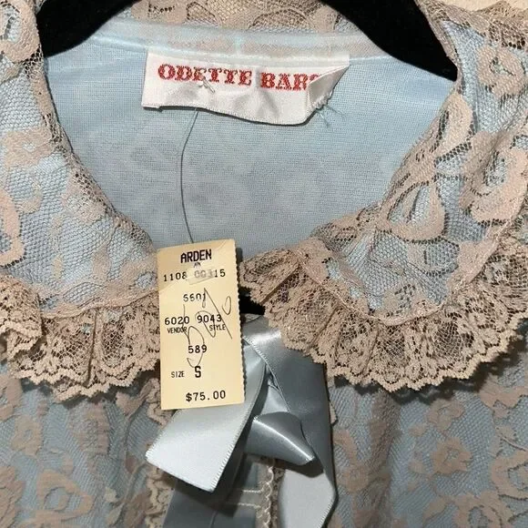 Odette  Barsa Robe - Picture 5 of 8